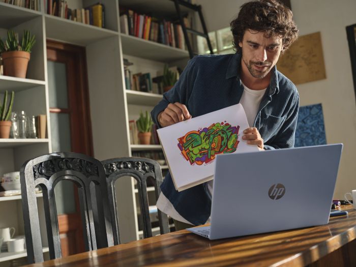 HP Notebook OmniBook 5 16-af1011ua 16" WUXGA IPS AG, Intel U7-255U, 24GB, F1TB, UMA, DOS, блакитний