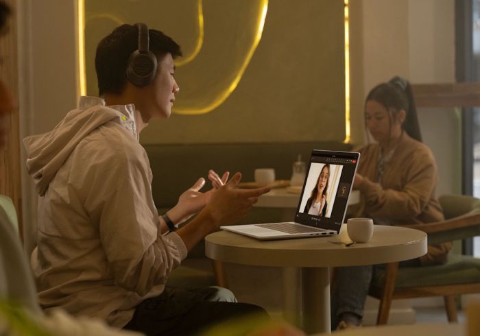 Ноутбук HP OmniBook 7 14-fr0001ua 14" WUXGA IPS, Intel U7-255H, 32GB, F1TB, UMA, Win11P, сріблястий