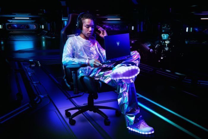 Ноутбук Acer Predator Helios Neo 16 PHN16-73 16" WQXGA IPS, Intel U9-275HX, 64GB, F2TB, NVD5060-8, Lin, чорний